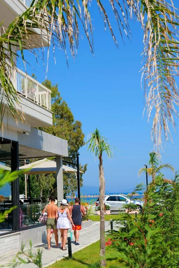 The Peak Hotel & Lounge Radhime