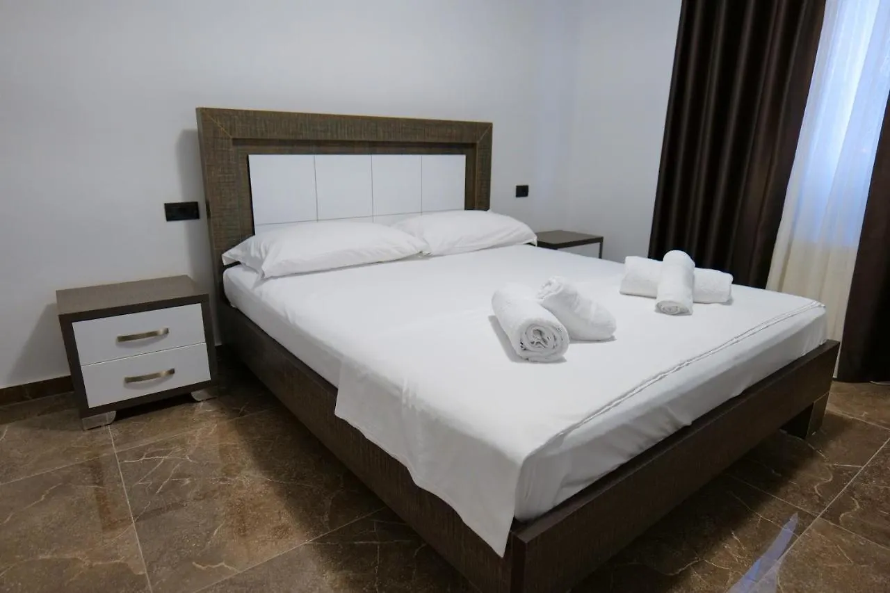 Aparthotel The Peak Hotel & Lounge Radhime Albania