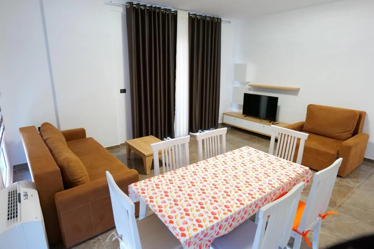 Aparthotel The Peak Hotel & Lounge Radhime Albania