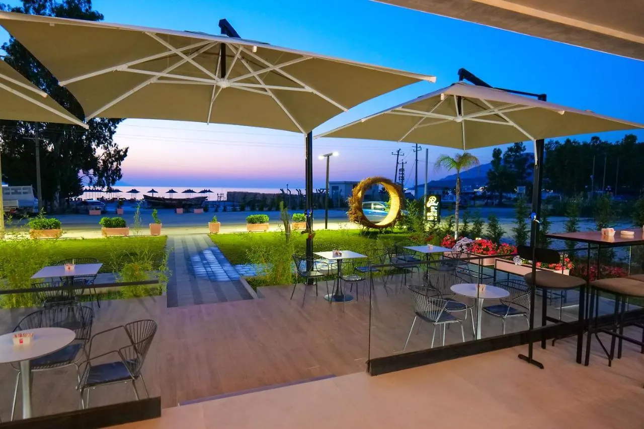 The Peak Hotel & Lounge Radhime 0*,